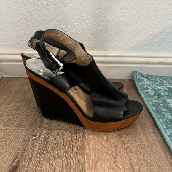 Michael Kors wedges Size 8.5 - Picture 1 of 6